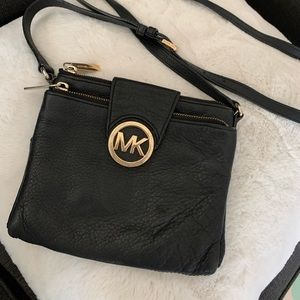 Michael kors black crossbody